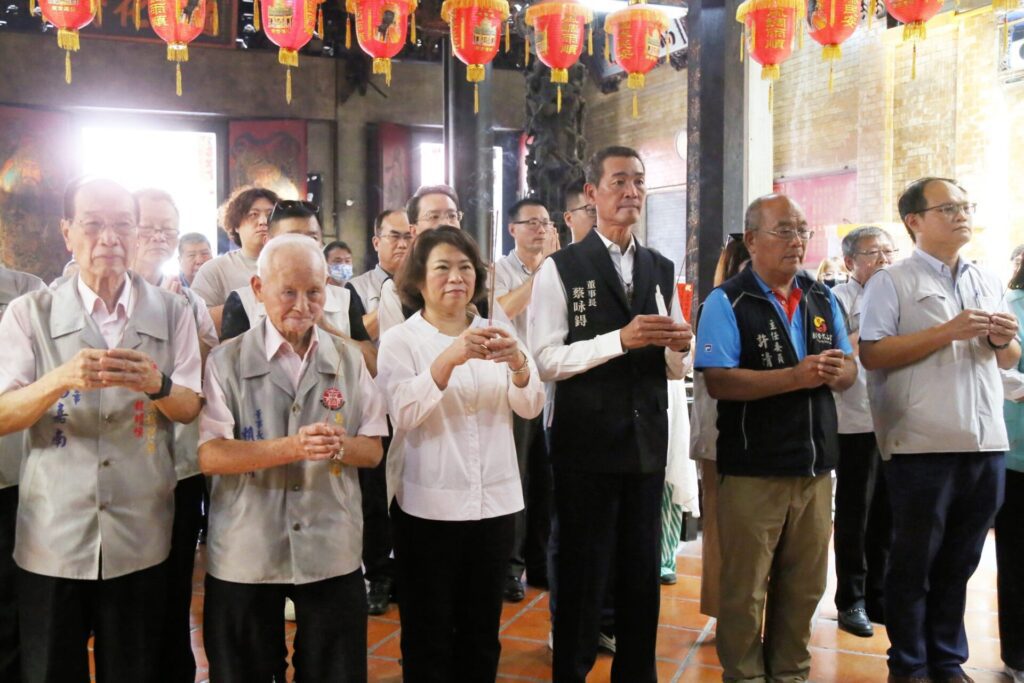 嘉義城隍夜巡　北港媽祖相挺再續前緣　城隍機甲引爆創新宗教觀光體驗