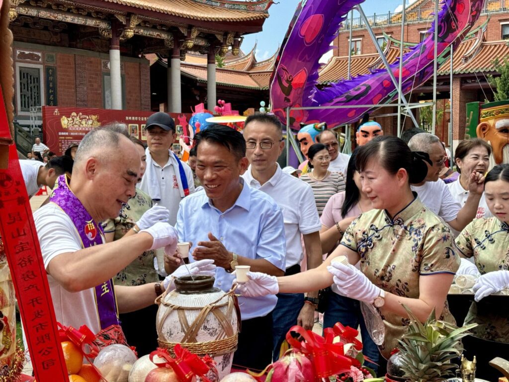 秋高氣爽-財神來到　昆山慧聚天后宮財神土地公祝壽活動