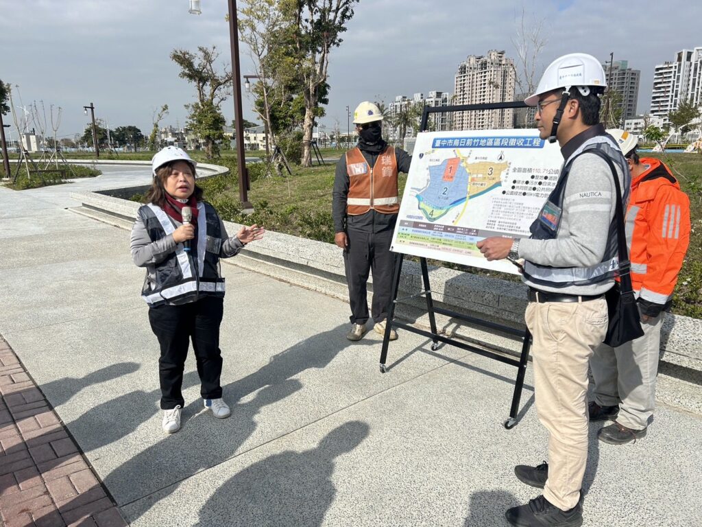 中市地政局長新年巡視慰問工程團隊　期許施工品質、安全衛生更上層樓