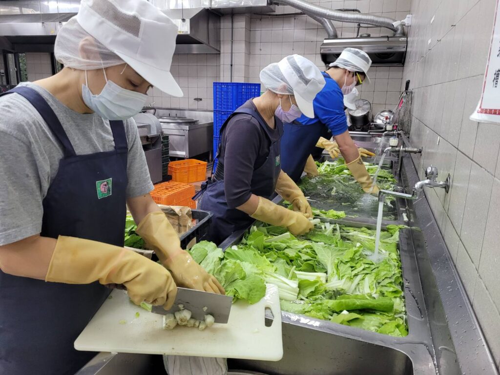 基隆學校午餐三箭再強化 營養師加薪穩定人力