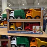 搶買好市多玩具四入汽車組 網友笑翻:家變停車場