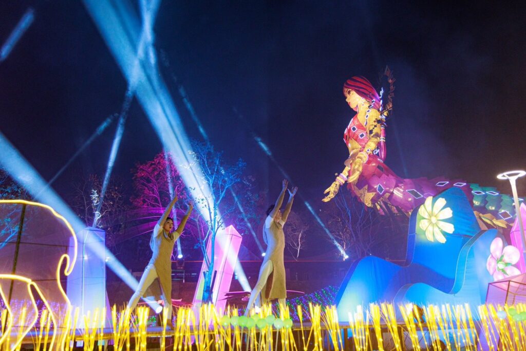 全國最美主燈秀在中台灣元宵燈會! 開幕4天賞燈人次破百萬-見證女媧再現補天神話