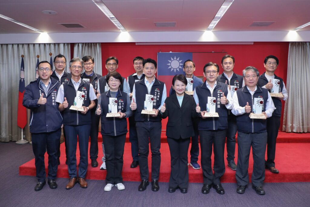 創新科技保障市民不動產權益 中市地政團隊簡政創新再獲獎