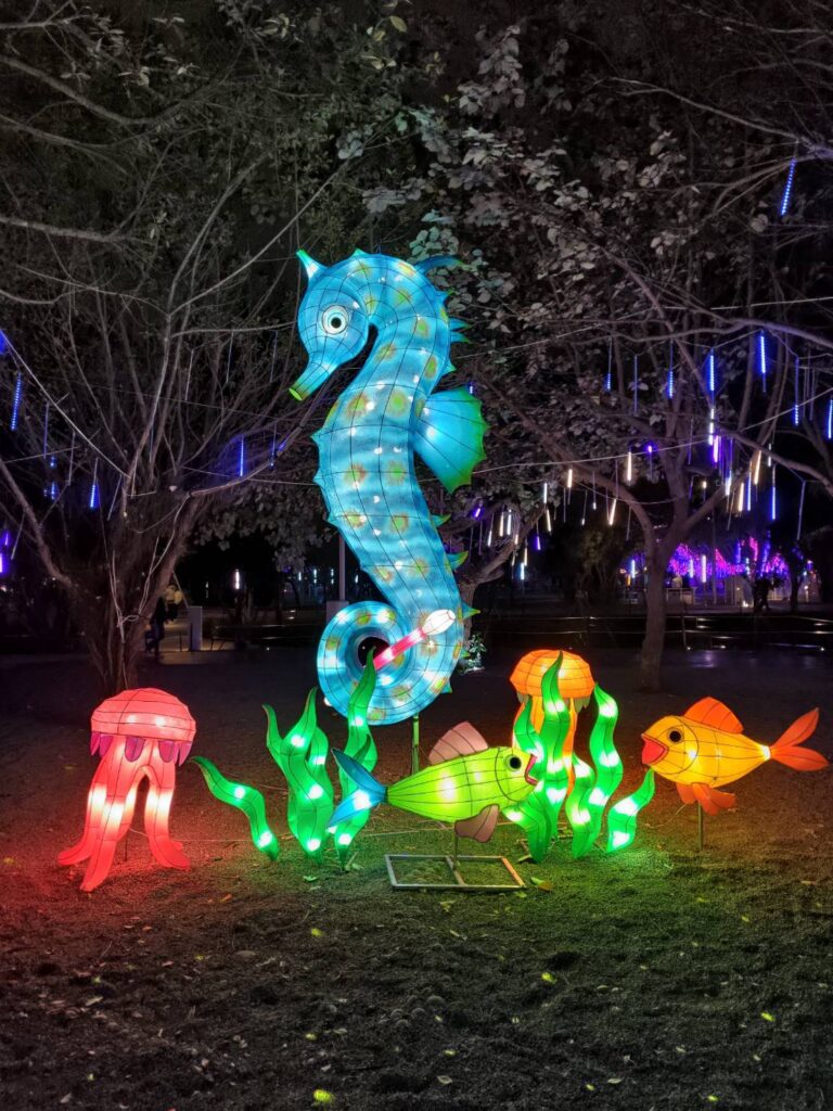 esg遠見評為綠色亮點- 中市農業局「海洋奇幻冒險燈區」光武騎士海馬燈組備受討論