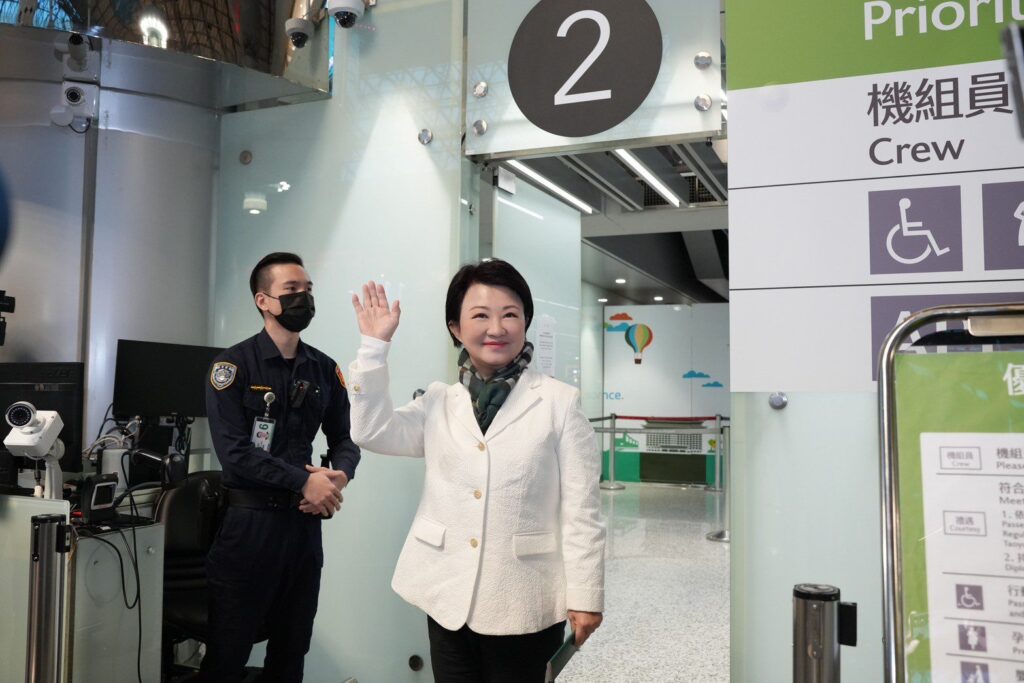 盧市長今晨赴日展開「城市外交」!- 期盼深化與日本交流