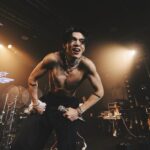 kire大秀冰塊肌狗公腰開唱-把演唱會當最大尺度猛男秀