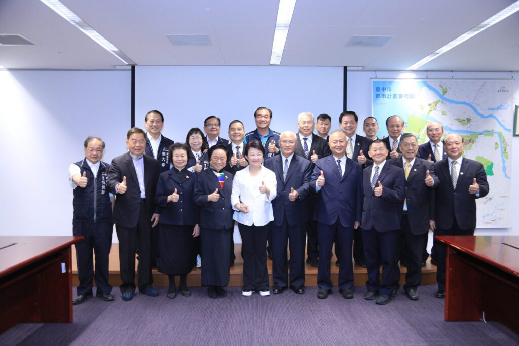 一貫道全球總會暨台中各分會聯合拜會中市府 盧市長:實踐「仁民愛物」精神讓台中更好