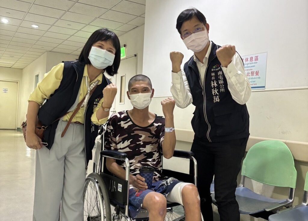 中市府關懷新光三越傷者不間斷- 陪伴傷者及家屬度難關