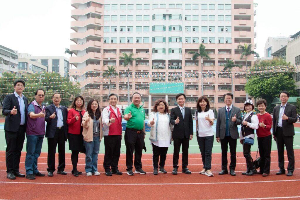 中女中105週年校慶暨運動場跑道啟用　林副秘書長見證：祝學子跑向美好未來