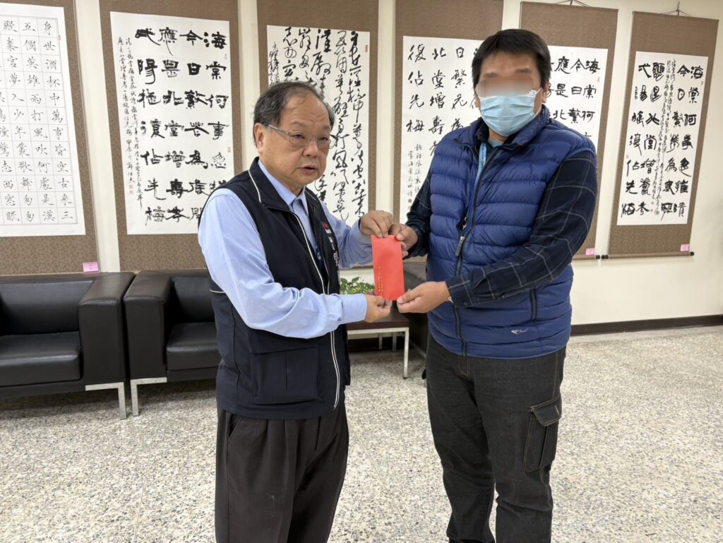 譴責暴力行為！　梧棲區公所派員勸導設立施工告示遭施暴-民政局長慰問同仁並支持提告