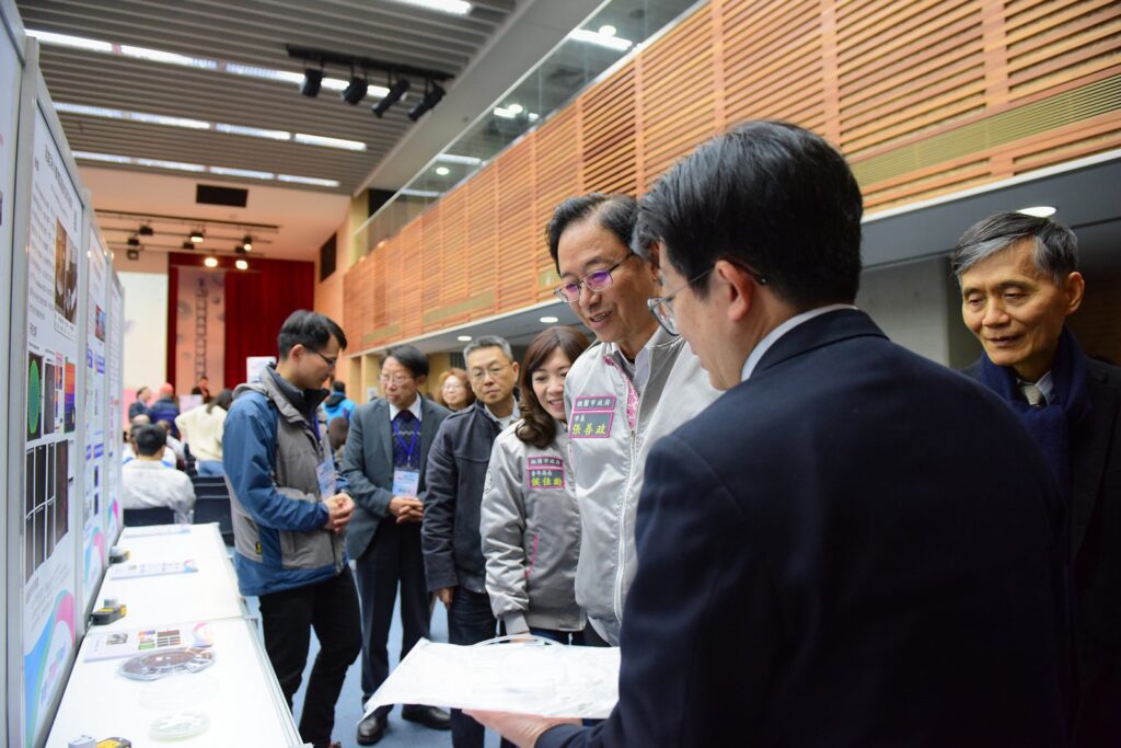 中原大學「創新創業嘉年華」引領ai時代 產官學攜手共築創新生態