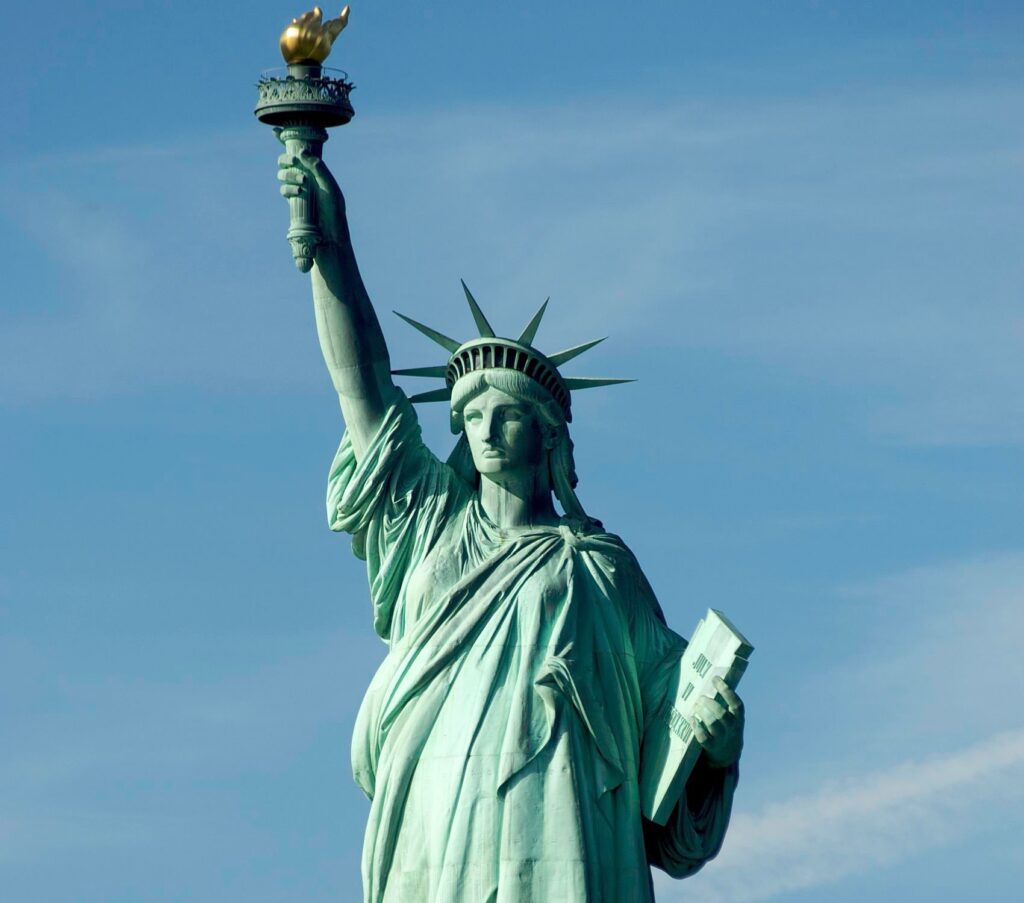 自由女神的光環　掩蓋了美國社會的哪些隱憂？