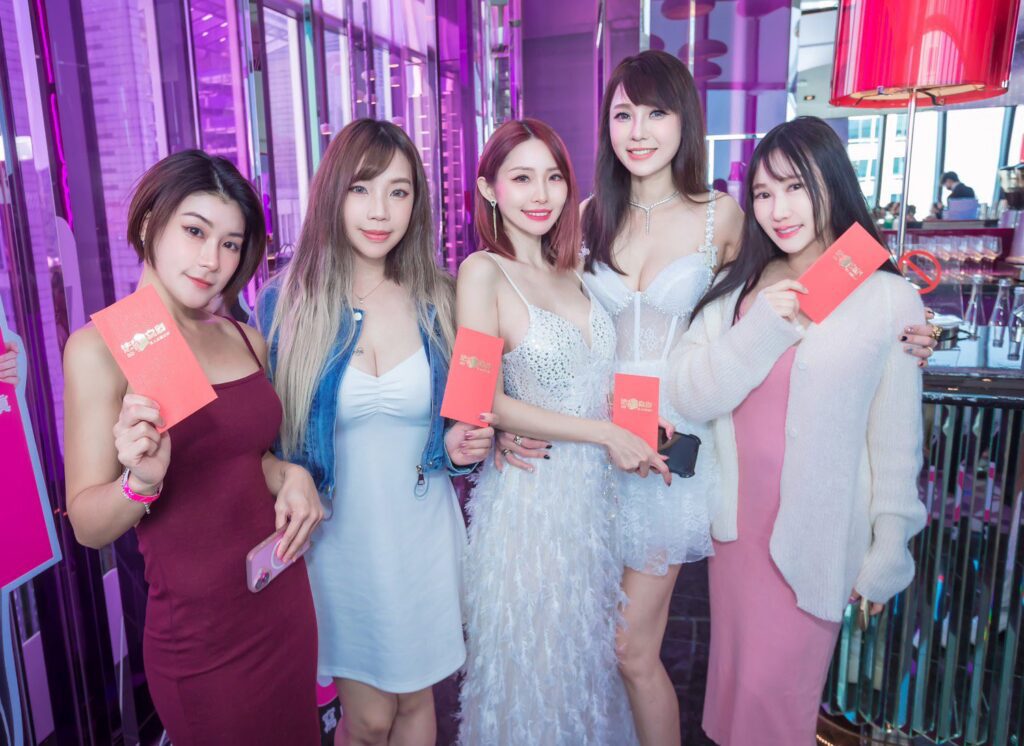 海倫清桃結合科技變革-推出xr互動式寫真-360-度無死角感受