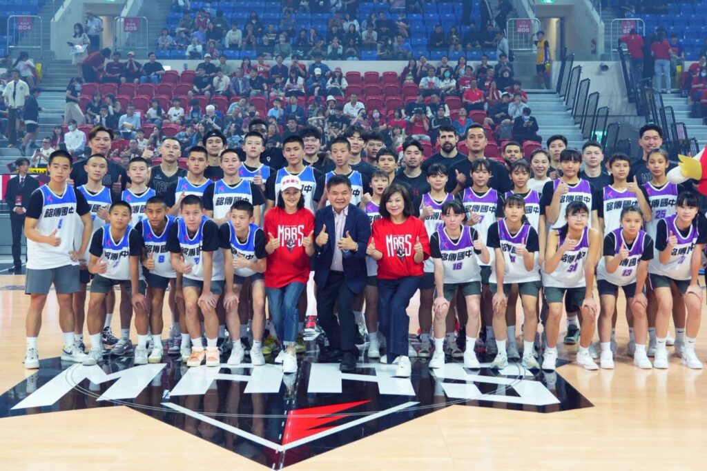 銘傳國中締男女雙冠佳績　獲邀觀摩台新戰神職籃賽事