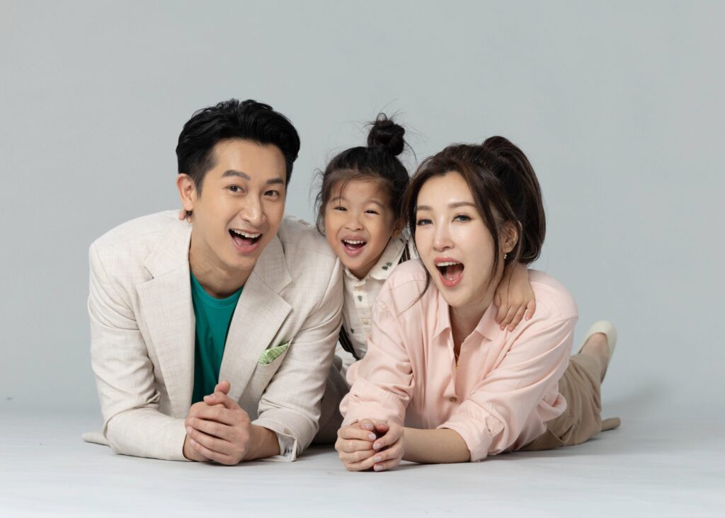 darren-邱凱偉愛家好形象-帶領全家合體代言拍廣告