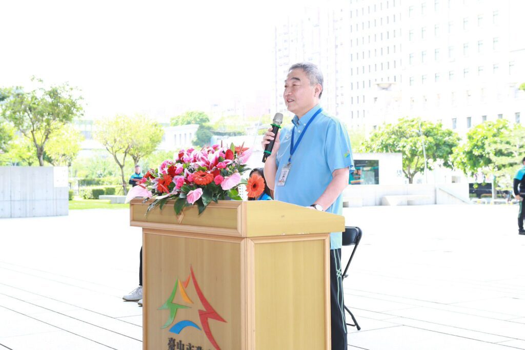 中市代表隊整裝出發參加114年全中運　黃副市長授旗：預祝摘金奪冠！