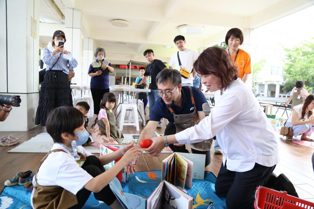 嘉義市「閱讀浪潮」狂襲！「世界閱讀日：+1閱讀浪市集」魅力爆棚