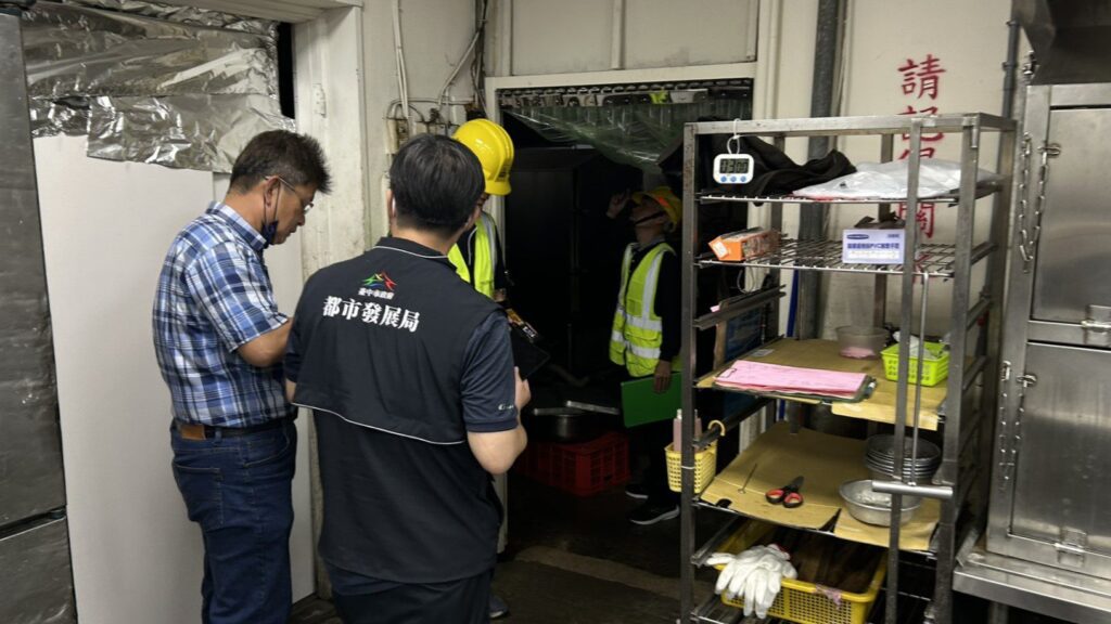 台中稽查大型用氣餐飲業 查獲3家業者廚房環境及設備缺失 現場勸導改善
