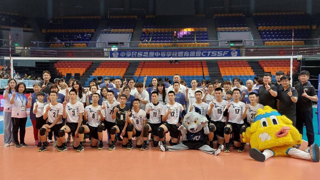 中市三校聯手霸氣締造hvl傳奇！　豐商男排、東山女排攜手奪冠　龍津男排創隊史最佳季軍