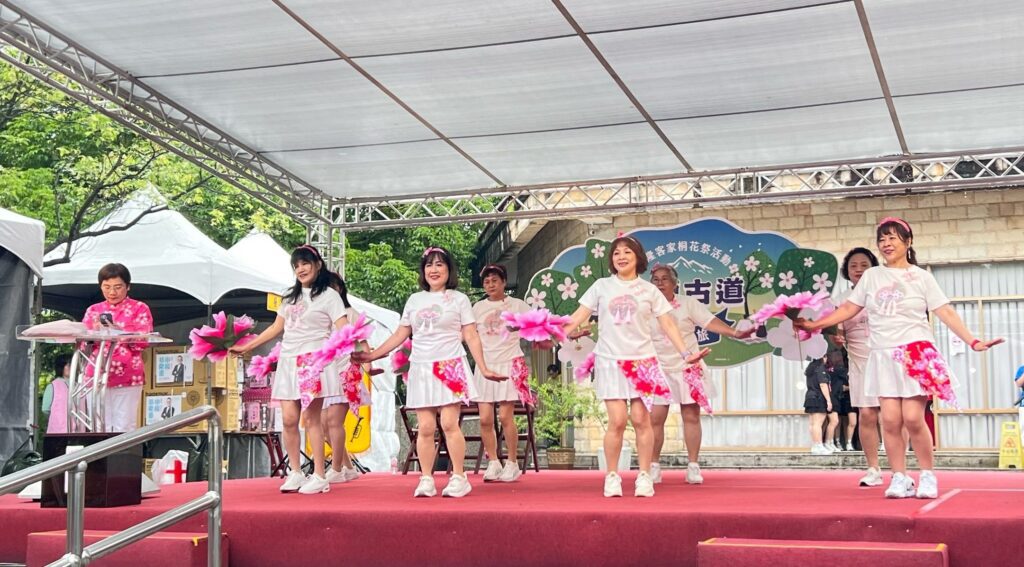 基隆桐花祭盛大開幕　客家文化與自然之美交織綻放