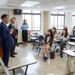 法國前國會議員俞諾與法文系學生對談 強調民主價值與國際合作