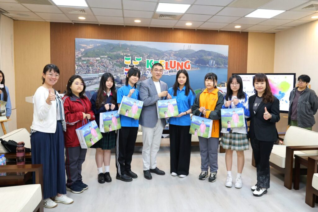 謝國樑接見全國美術賽優秀學子　擬提供傑出學生專案培訓