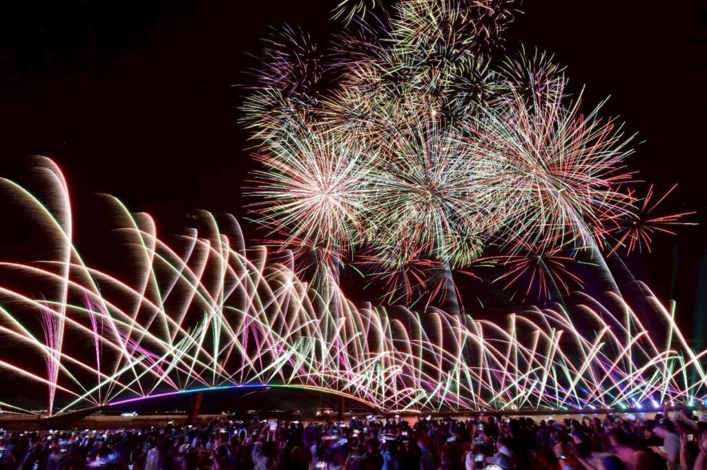 澎湖國際海上花火節「花生漫畫75週年-探索澎湖夢幻之旅」5/5登場