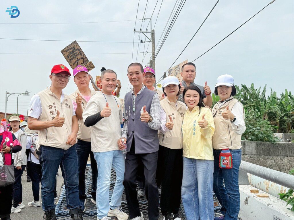 「粉紅超跑」36小時飆速抵北港　丁學忠接駕祈願國泰民安