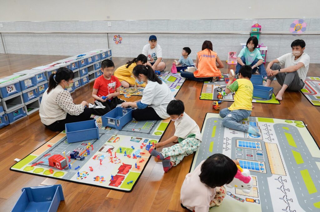 「遊戲行為是孩子模擬成人世界的縮影」 新北早療中心引導孩子 走出自己的世界