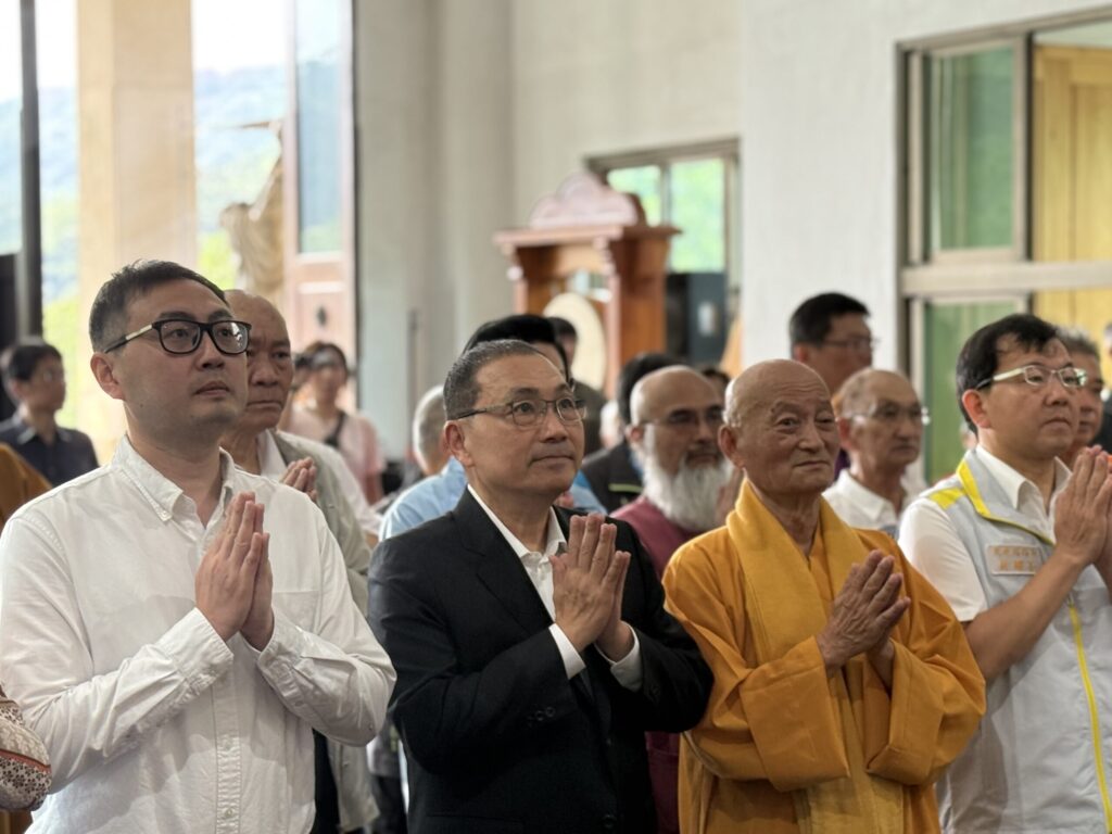釋迦牟尼佛誕辰 -侯友宜參拜汐止聖覺寺、廣修禪寺 祈福市民安康