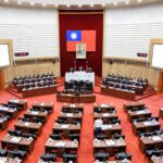 高中職以下普通教室建置大型觸控顯示器　陳其邁允諾加速完