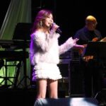 辛曉琪出道四十年前夕首開「黑膠講唱會」展現幽默脫口秀功力意外成歌迷同樂會