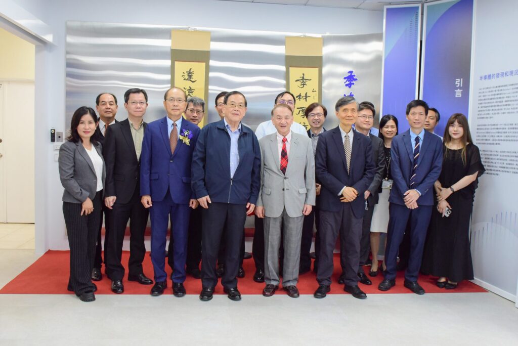 合晶科技捐資 中原大學「季達廳」啟用 打造半導體教育新平台