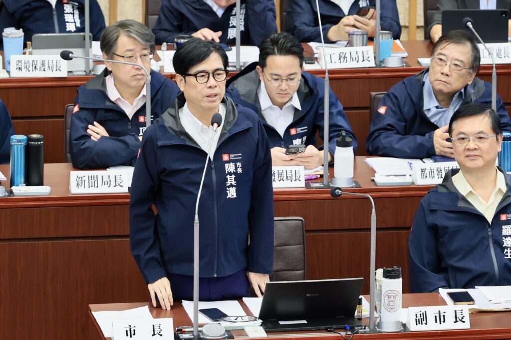 議員質詢有關高大特定區新設國中　陳其邁：視人口成長、產業發展提早進行規劃