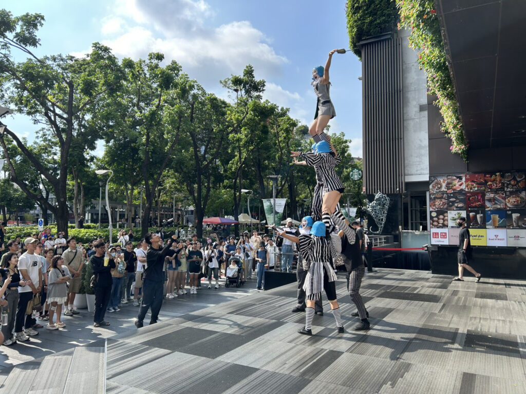 創造焦點《小丑八怪》快閃街頭驚喜不斷 台中夏日馬戲節6/14、15帝國糖廠奇幻登場