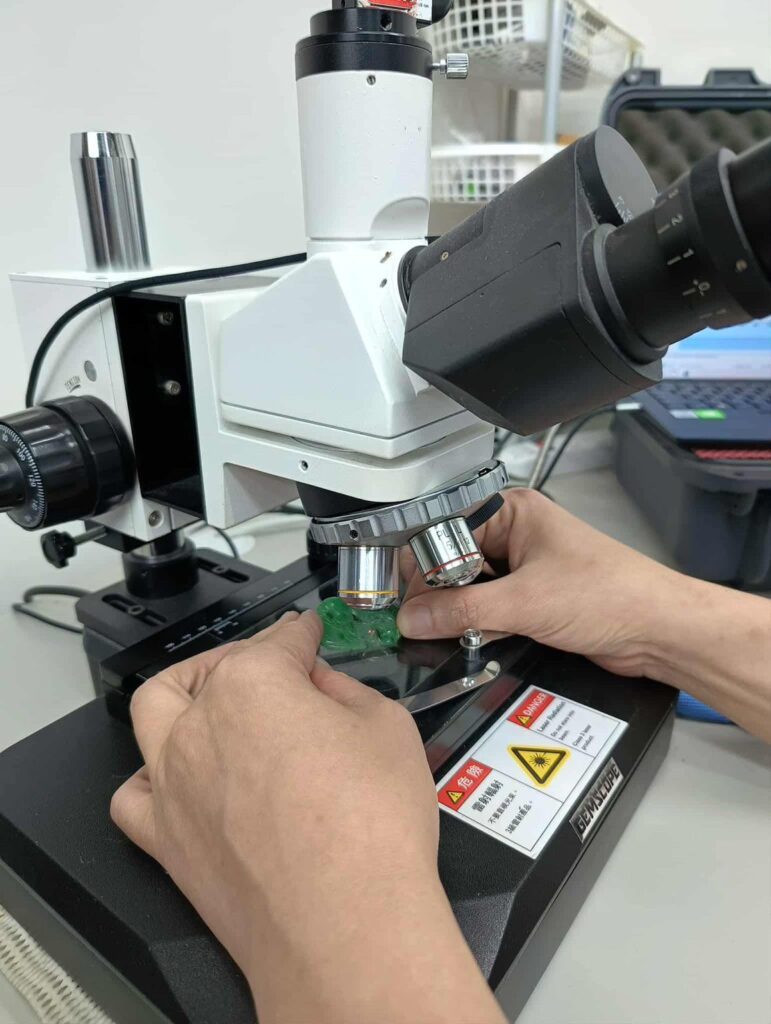 珠寶鑑價師「花輪哥」黃傑齊 北檢依詐欺罪嫌起訴