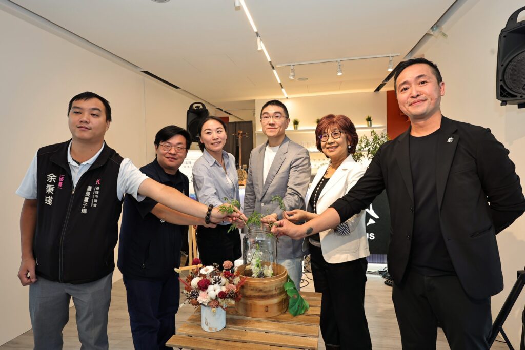 基隆塔「鳶-milvus」正式啟用 打造全台首座高空氣味書店