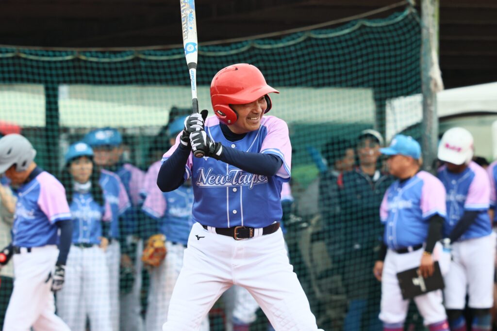 世壯運慢速壘球雙北大戰 新北市獲銀 侯友宜肯定團隊的好表現