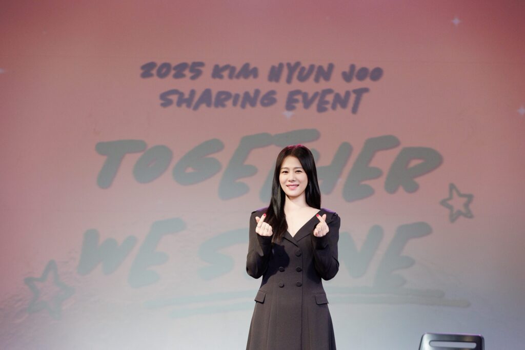 金賢珠當「愛心郵差」感謝心意獻台粉首次公開演唱展現天籟美嗓