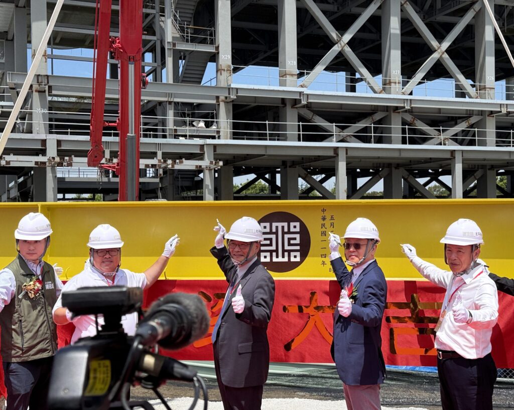 故宮南院二館工程上梁 新建「國寶館」可見典藏與修復實況