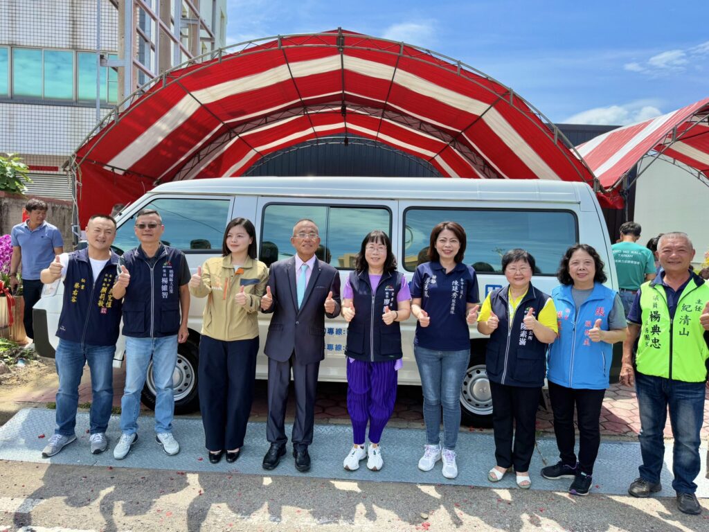 共創有愛無礙環境　博士居建設二度捐贈中市府復康巴士