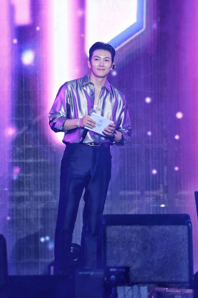 韓流8組夢幻級卡司空降港都-嗨翻端午夜引爆萬人沸騰