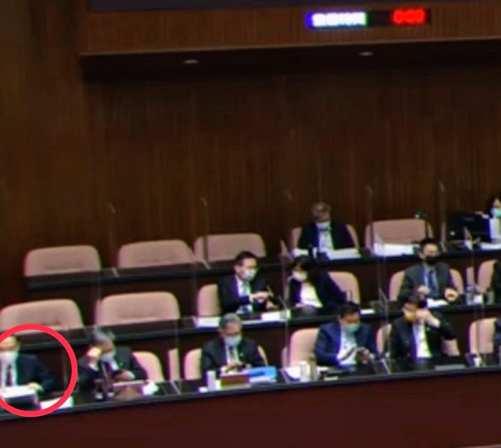 遭黃國昌檢舉涉濫用公務車 蔡清祥澄清:人在立院備詢 照片為證