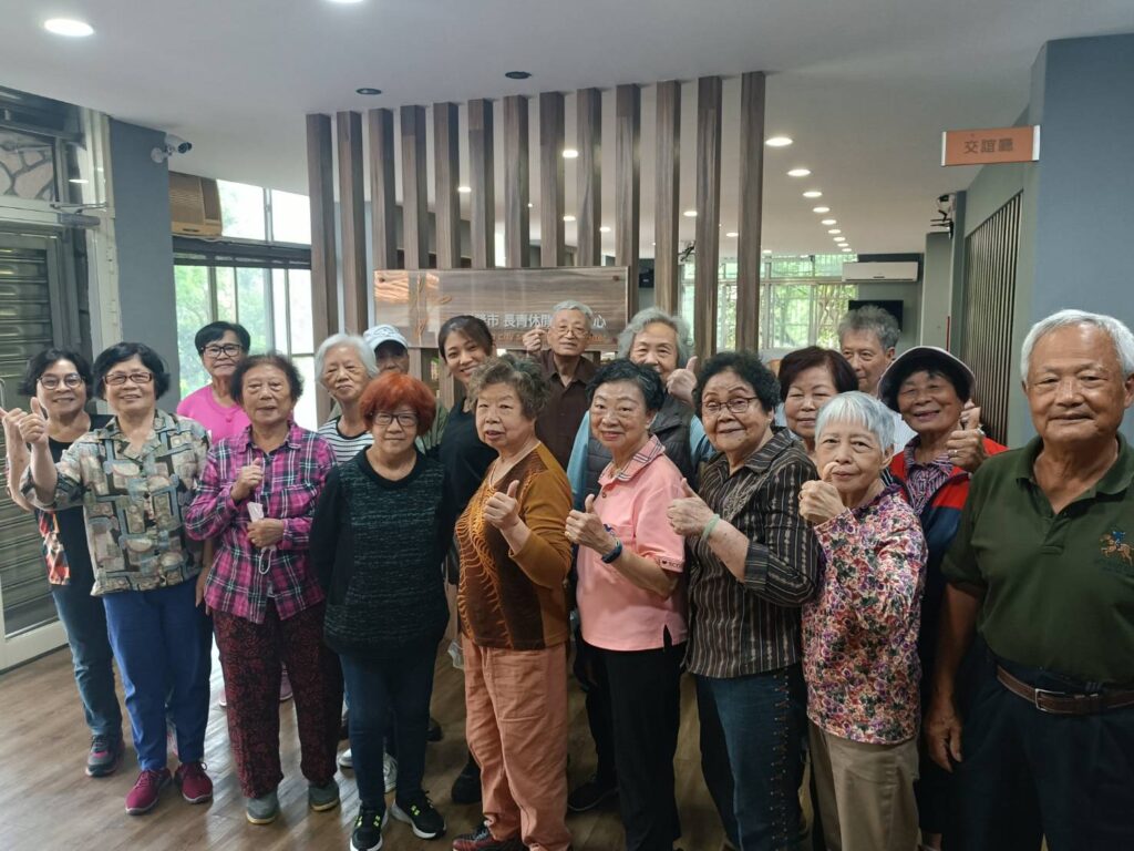 長青學苑6月限定活動　「望海藍帶之旅」帶長者樂學迎夏日