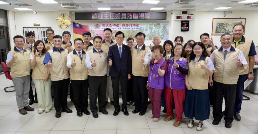 輔導會嚴德發主任委員視導高雄市榮民服務處 關懷基層、強化服務