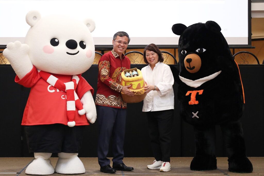 「熊熊出擊」吉祥物助陣　黃敏惠領軍搶攻馬來西亞觀光市場