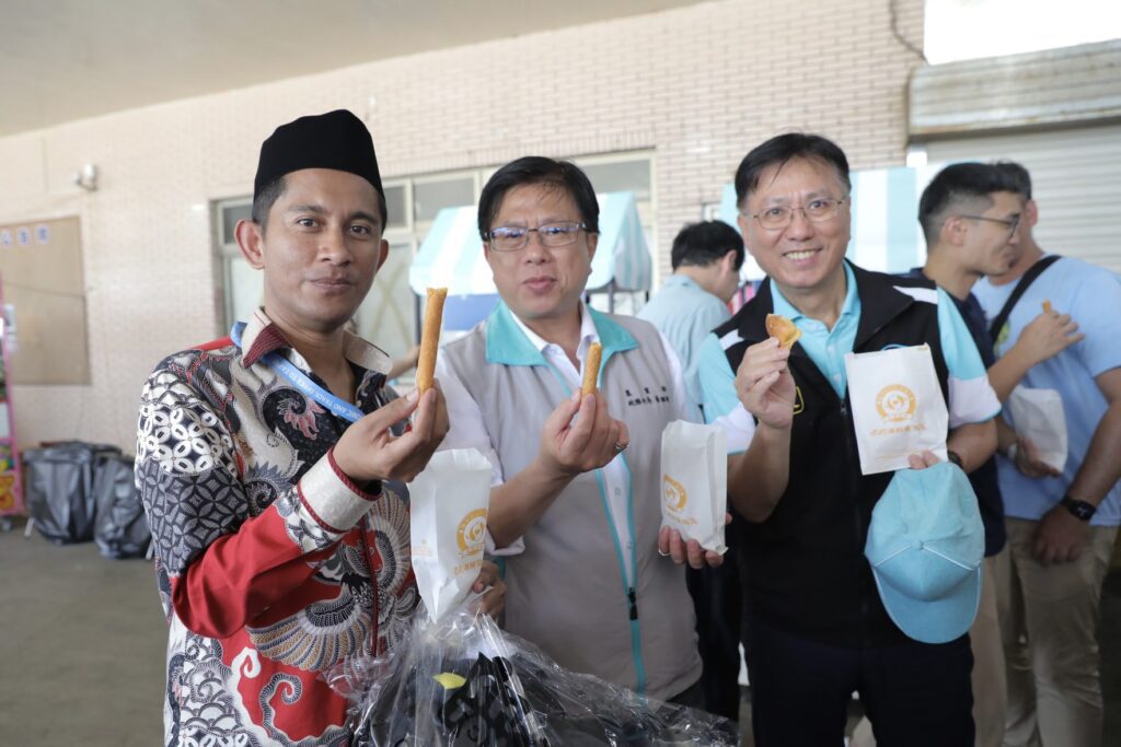 慶祝宰牲節移工齊聚同樂 基隆社會處設攤關懷不缺席