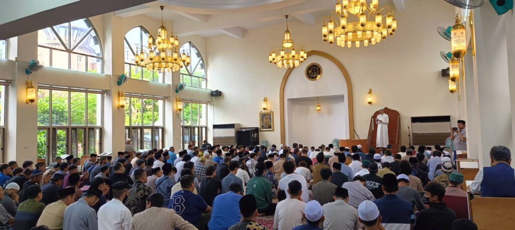台中清真寺歡慶「伊斯蘭宰牲節（忠孝節）」　２０００名教親熱烈參與