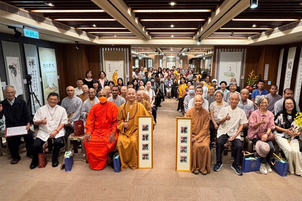 中壢圓光禪寺文教公益課程成果暨佛學院書畫聯展茶會-融合茶禪與花藝