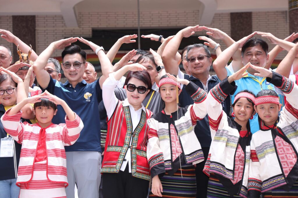 致力偏鄉教育！　盧市長抵博屋瑪國小感動見證成果：兌現「和平區9校全訪視」承諾